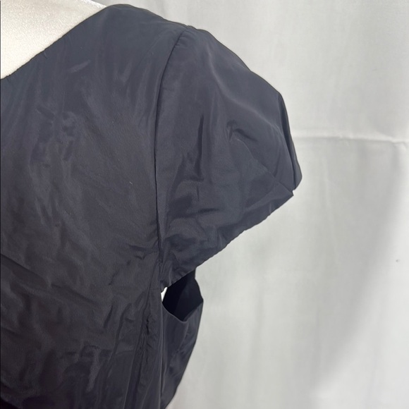 Milly Black Dress With Pink Accent Size 8 - Picture 5 of 10